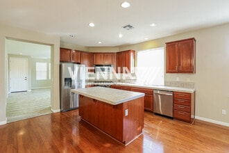 2608 Lark Sparrow Way in Elk Grove, CA - Building Photo - Building Photo