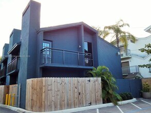 3115 SW 27th Ave in Miami, FL - Building Photo - Building Photo