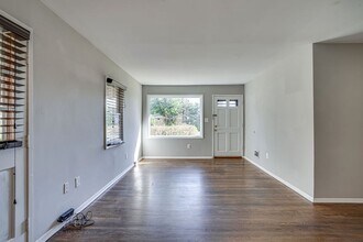 7713 Lunceford Ln in Falls Church, VA - Building Photo - Building Photo