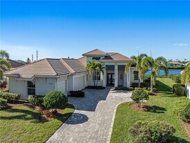 17288 Hidden Estates Cir in Ft. Myers, FL - Building Photo