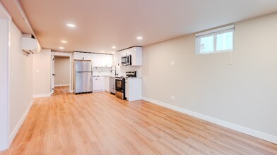 2106 Oakes Ave in Everett, WA - Building Photo - Building Photo