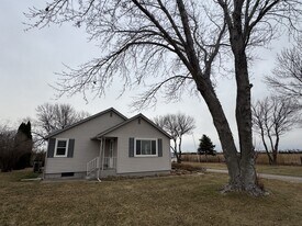 75192 County Rd 433 in Lexington, NE - Building Photo