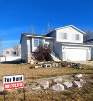 1524 W 200 S in West Point, UT - Building Photo