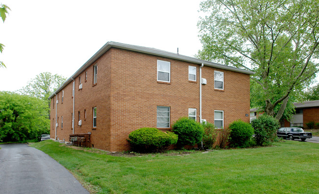 142 Broad Meadows Blvd in Columbus, OH - Foto de edificio - Building Photo