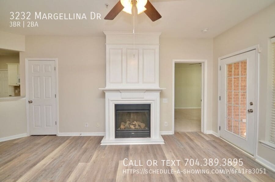 3232 Margellina Drive in Charlotte, NC - Foto de edificio