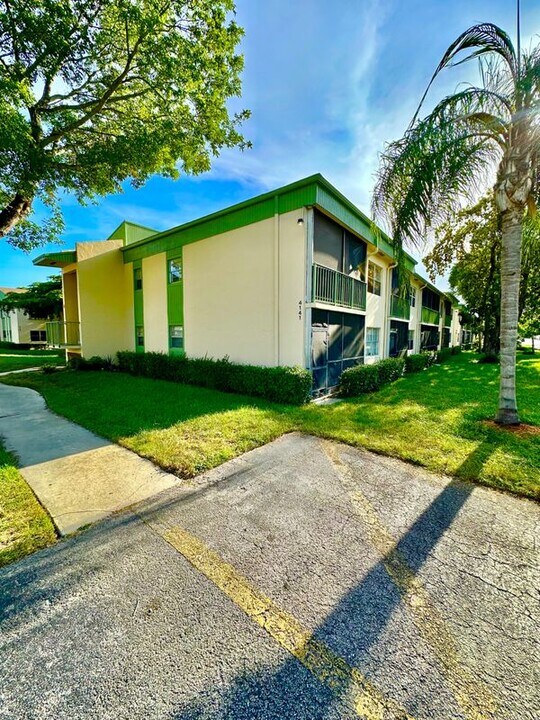 4141 NW 90th Ave in Coral Springs, FL - Building Photo
