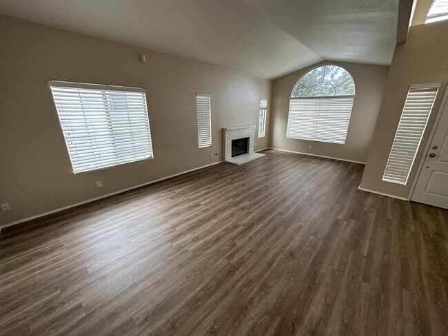 19908 Westerly Dr in Riverside, CA - Foto de edificio - Building Photo