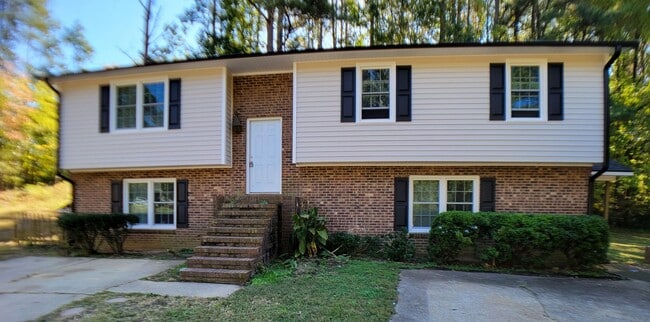 property at 107 Stowe Pl