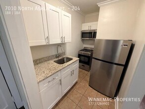 7010 N Ashland Ave in Chicago, IL - Building Photo - Building Photo