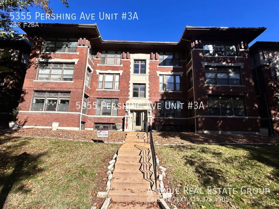 5355 Pershing Ave in St. Louis, MO - Building Photo