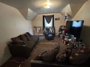 823 Yout St in Racine, WI - Foto de edificio - Building Photo