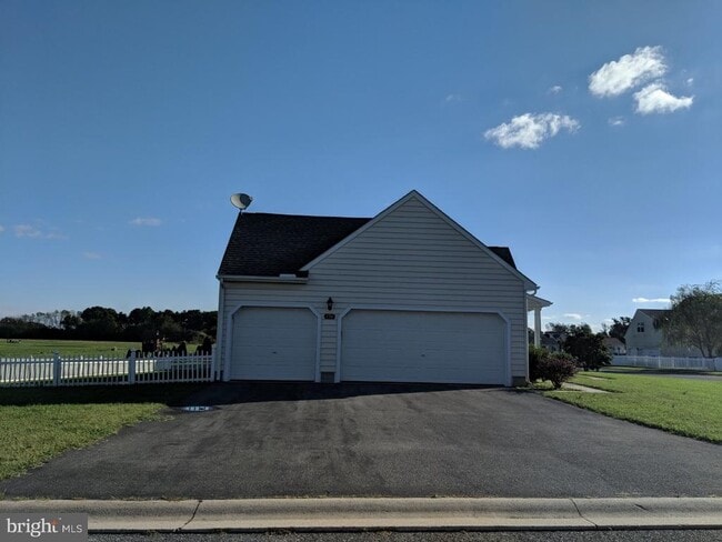 196 Kings Mill Dr in Felton, DE - Building Photo - Building Photo