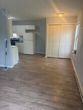 7996 Diggs Rd in Norfolk, VA - Foto de edificio - Building Photo