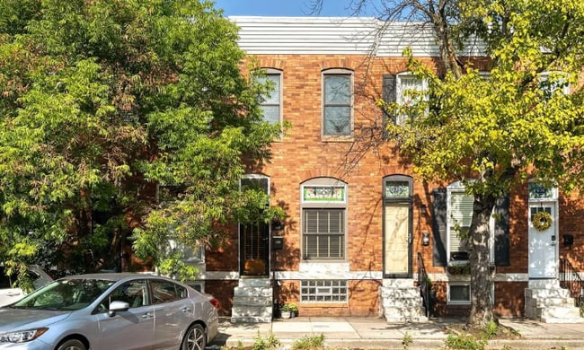 property at 640 S Lakewood Ave