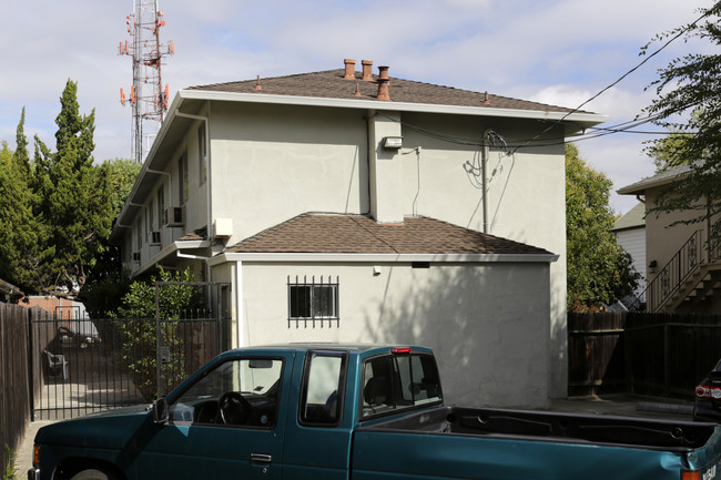 2212 S St in Sacramento, CA - Building Photo - Building Photo