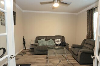 7519 Irby Cobb Blvd in Richmond, TX - Building Photo - Building Photo