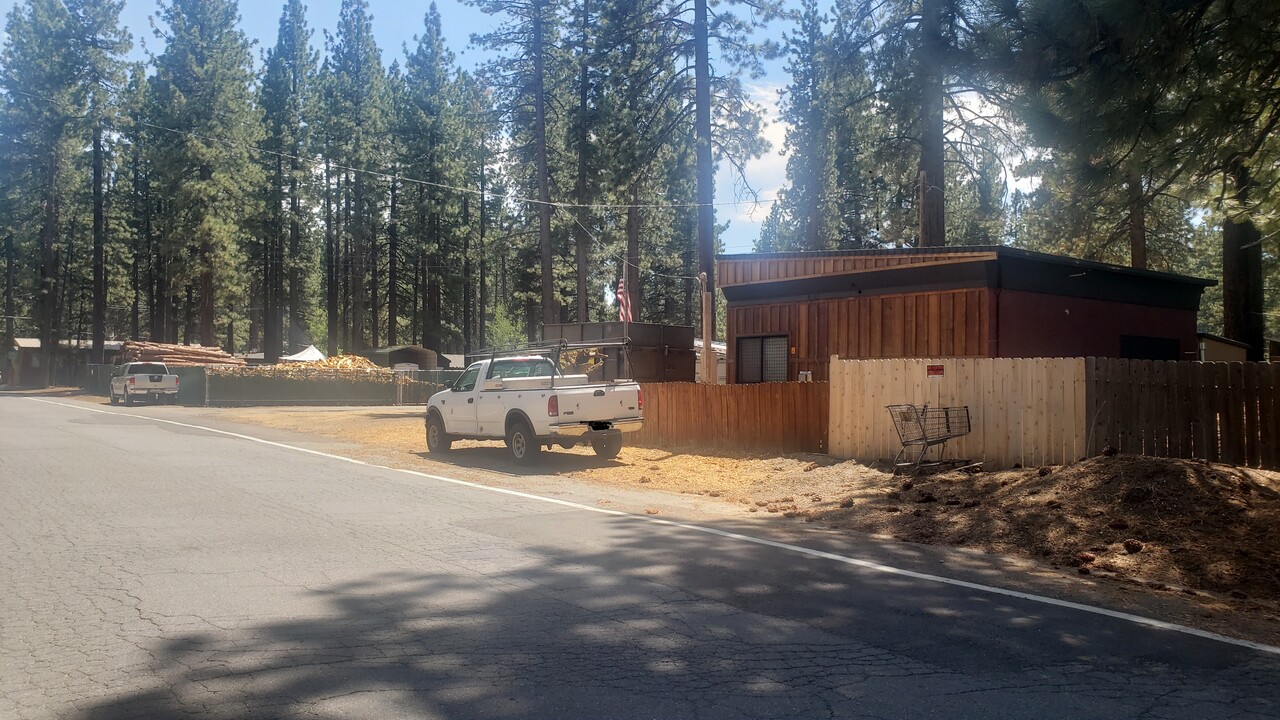 1150 Melba Dr in South Lake Tahoe, CA - Building Photo