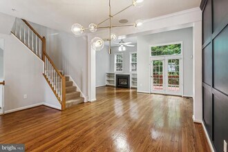 10505 Mills Crossing Way in Kensington, MD - Building Photo - Building Photo