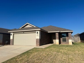 13812 Avenue Q in Lubbock, TX - Foto de edificio - Building Photo