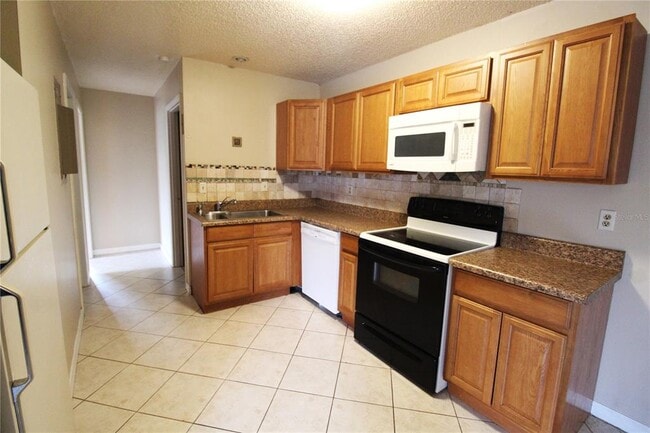 1107 68th Ave W in Bradenton, FL - Building Photo - Building Photo