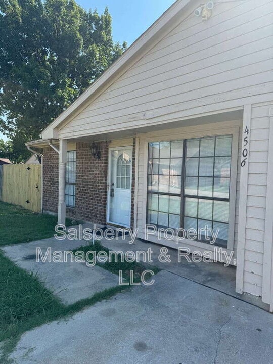 4506 Nervin St in The Colony, TX - Building Photo