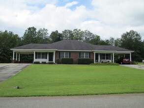 111-139 Cedar Ridge Dr in Americus, GA - Foto de edificio - Building Photo