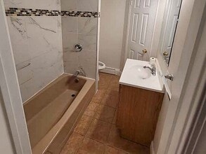 127 Hazelhurst Ave in Trenton, NJ - Building Photo - Building Photo