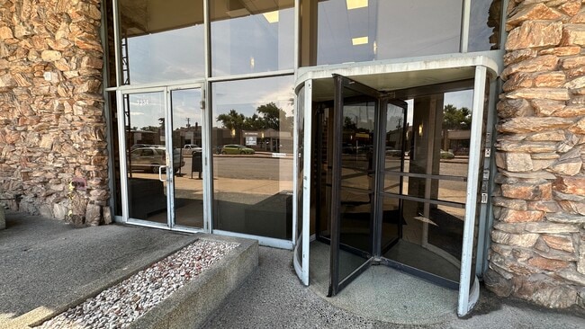 7234 W North Ave, Unit 703 in Elmwood Park, IL - Building Photo - Building Photo