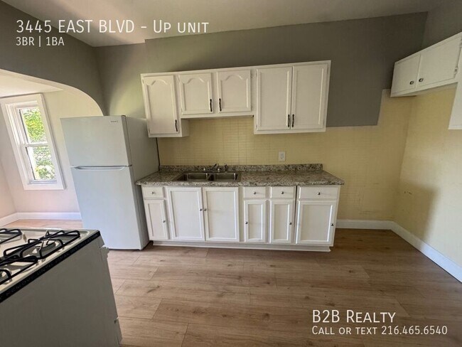 3445 East Blvd in Cleveland, OH - Building Photo - Building Photo