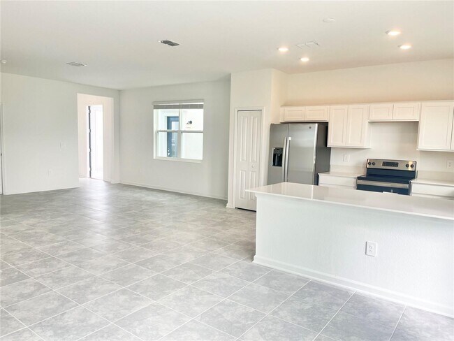 280 Nine Iron Dr in Davenport, FL - Foto de edificio - Building Photo