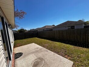 1082 Antigua Cir in Pensacola, FL - Building Photo - Building Photo