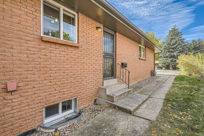 property at 3332 Yarrow Ct
