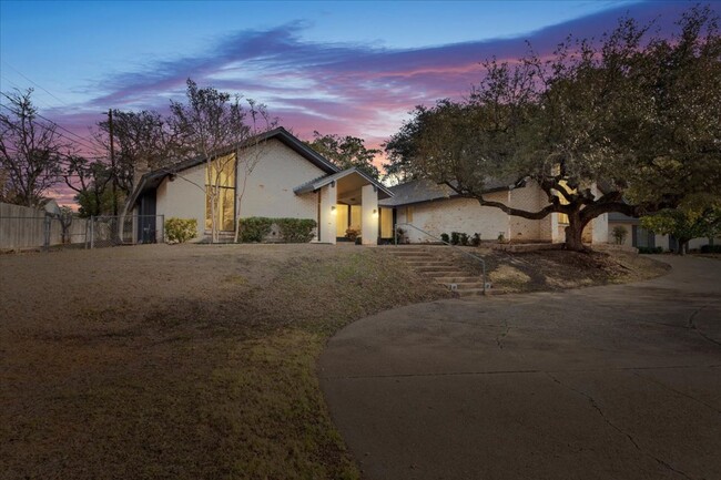 1141 Forest Grove Dr in Waco, TX - Foto de edificio - Building Photo