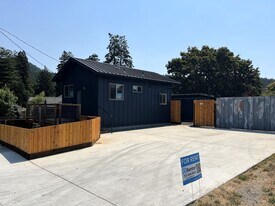 530 I St in Blue Lake, CA - Building Photo