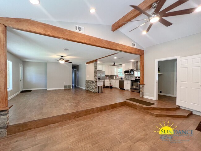 205 Ajax Dr NW in Fort Walton Beach, FL - Building Photo - Building Photo