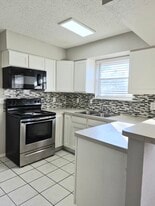 2006 Minnie Dr in Arlington, TX - Building Photo