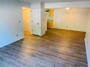 9533 University Ave, Unit 01 in Clive, IA - Building Photo - Building Photo