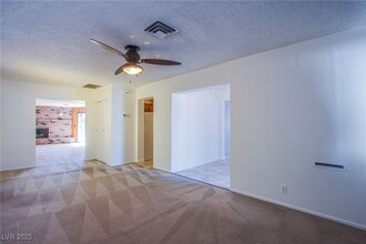 904 E Canosa Ave in Las Vegas, NV - Building Photo - Building Photo