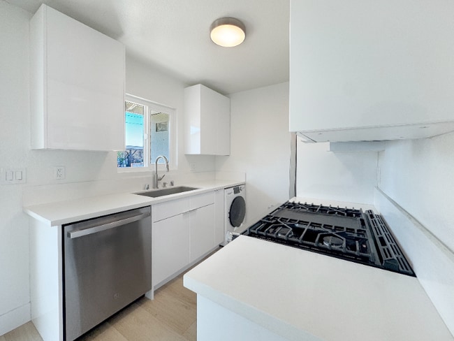 776 W Wilson St, Unit C in Costa Mesa, CA - Building Photo - Building Photo