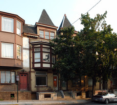 745-747 W Turner St Apartments