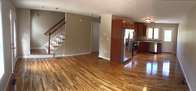 955 Pleasant St in Weymouth, MA - Building Photo - Building Photo