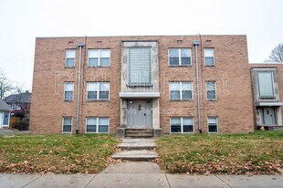 140 E 19th St in Indianapolis, IN - Building Photo