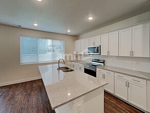 2415 E Surry Way in Eagle Mountain, UT - Building Photo - Building Photo