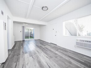 14410 Valerio St in Van Nuys, CA - Building Photo - Building Photo