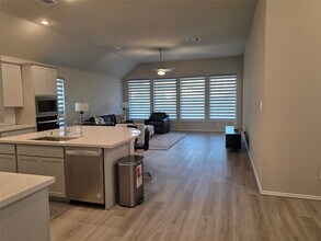 13810 San Pasqual Pointe Dr in Cypress, TX - Building Photo - Building Photo