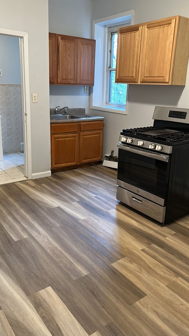 88 Mount Prospect Ave photo'