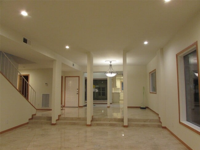 property at 201 Vanderpool Ln