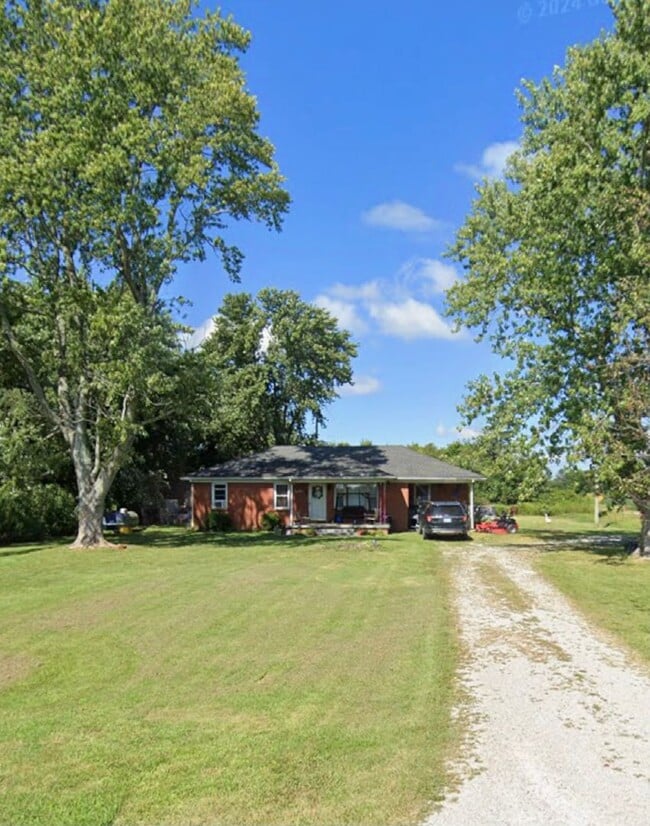 property at 999 Stuart Chapel Rd