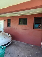 951 NW 34th Terrace in Fort Lauderdale, FL - Building Photo - Building Photo