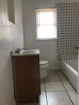 311 E 38th St in Odessa, TX - Building Photo